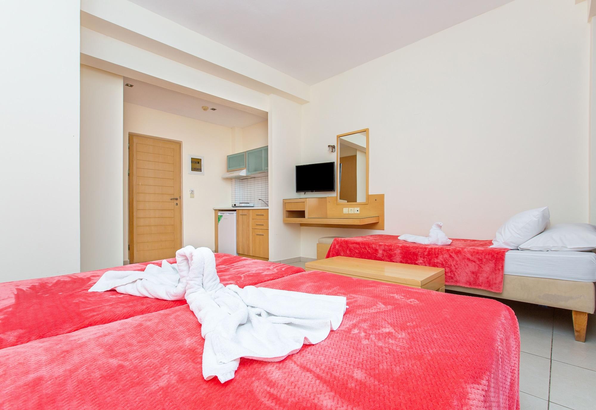 Hermes Hotel Malia Bagian luar foto