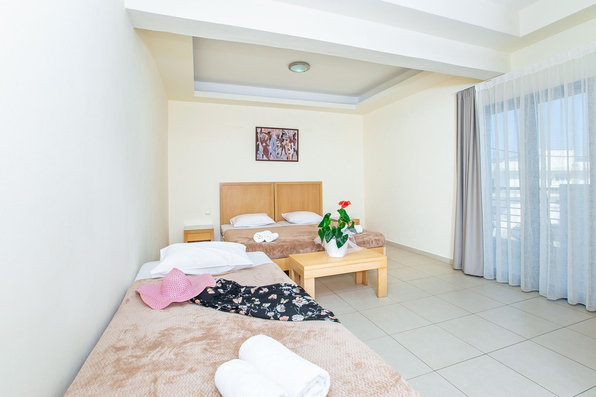 Hermes Hotel Malia Bagian luar foto
