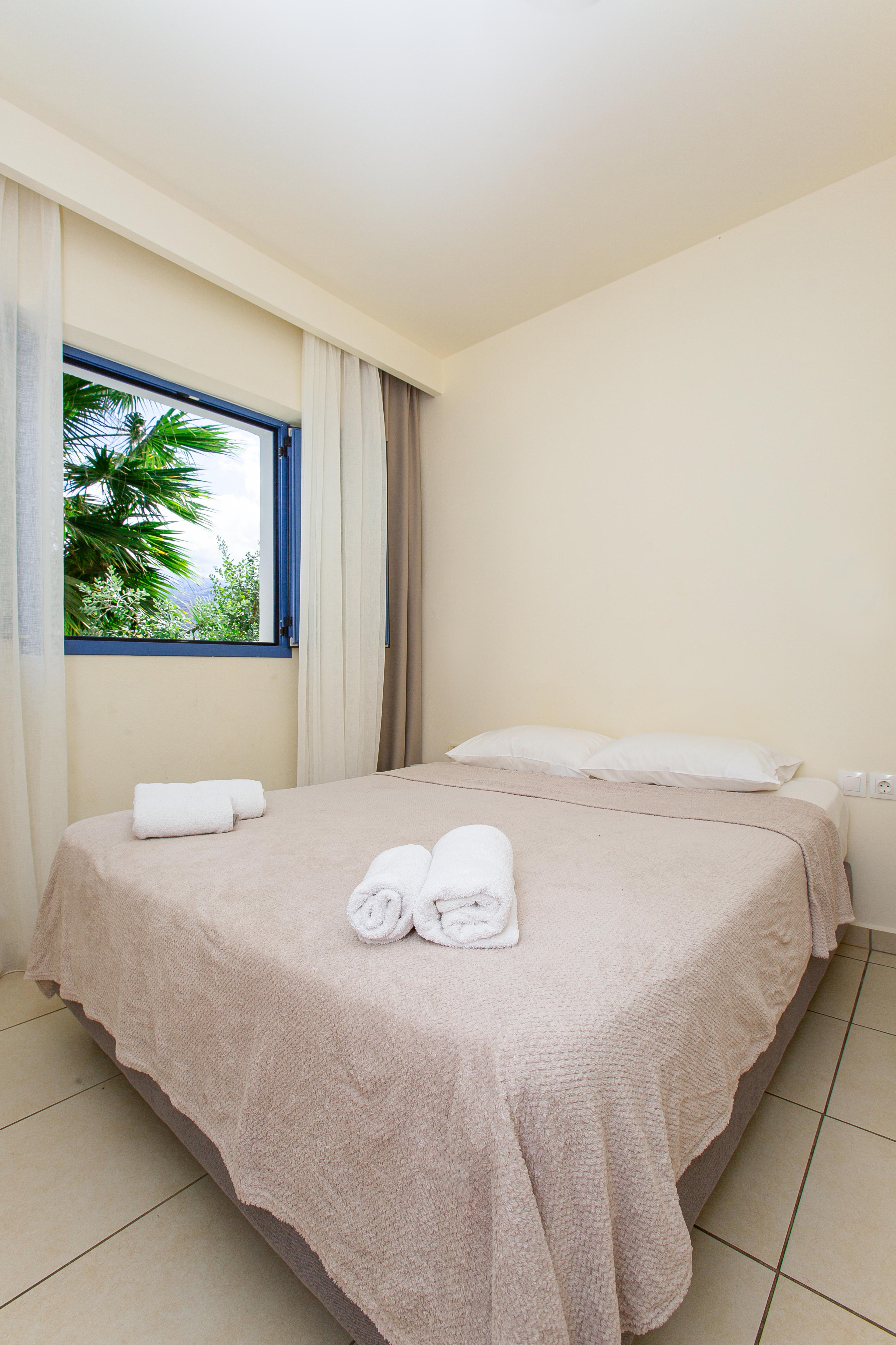 Hermes Hotel Malia Bagian luar foto
