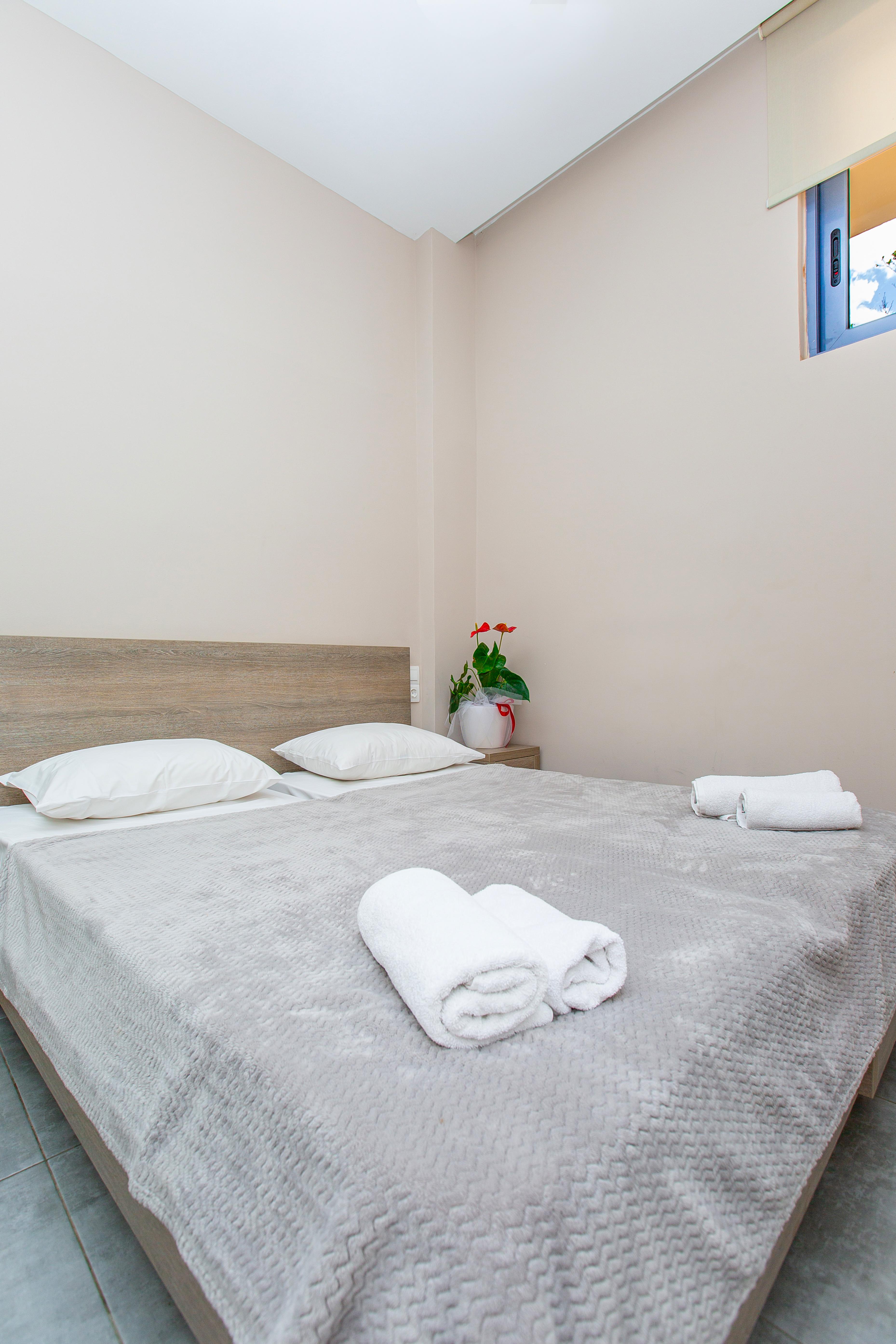 Hermes Hotel Malia Bagian luar foto