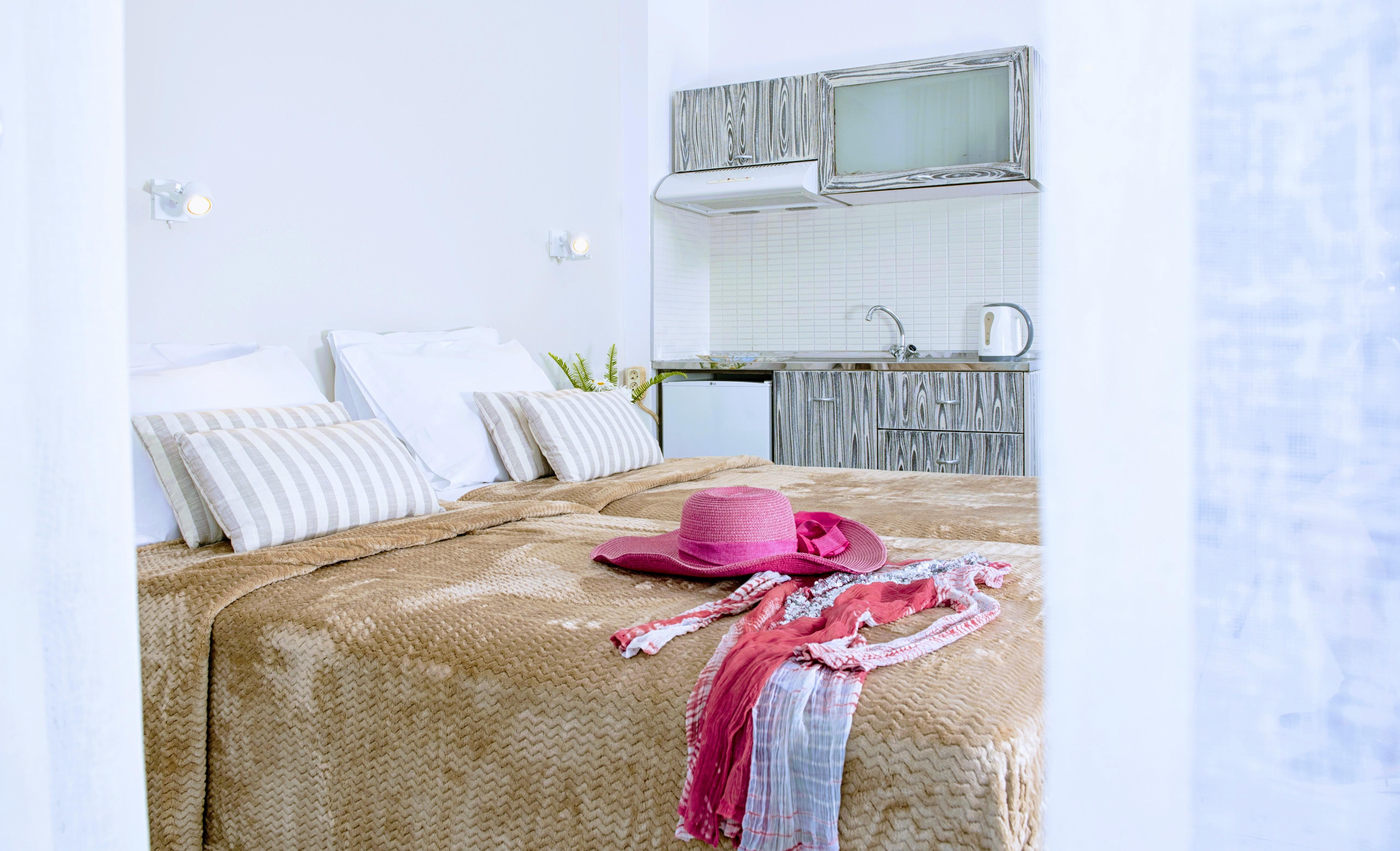 Hermes Hotel Malia Bagian luar foto