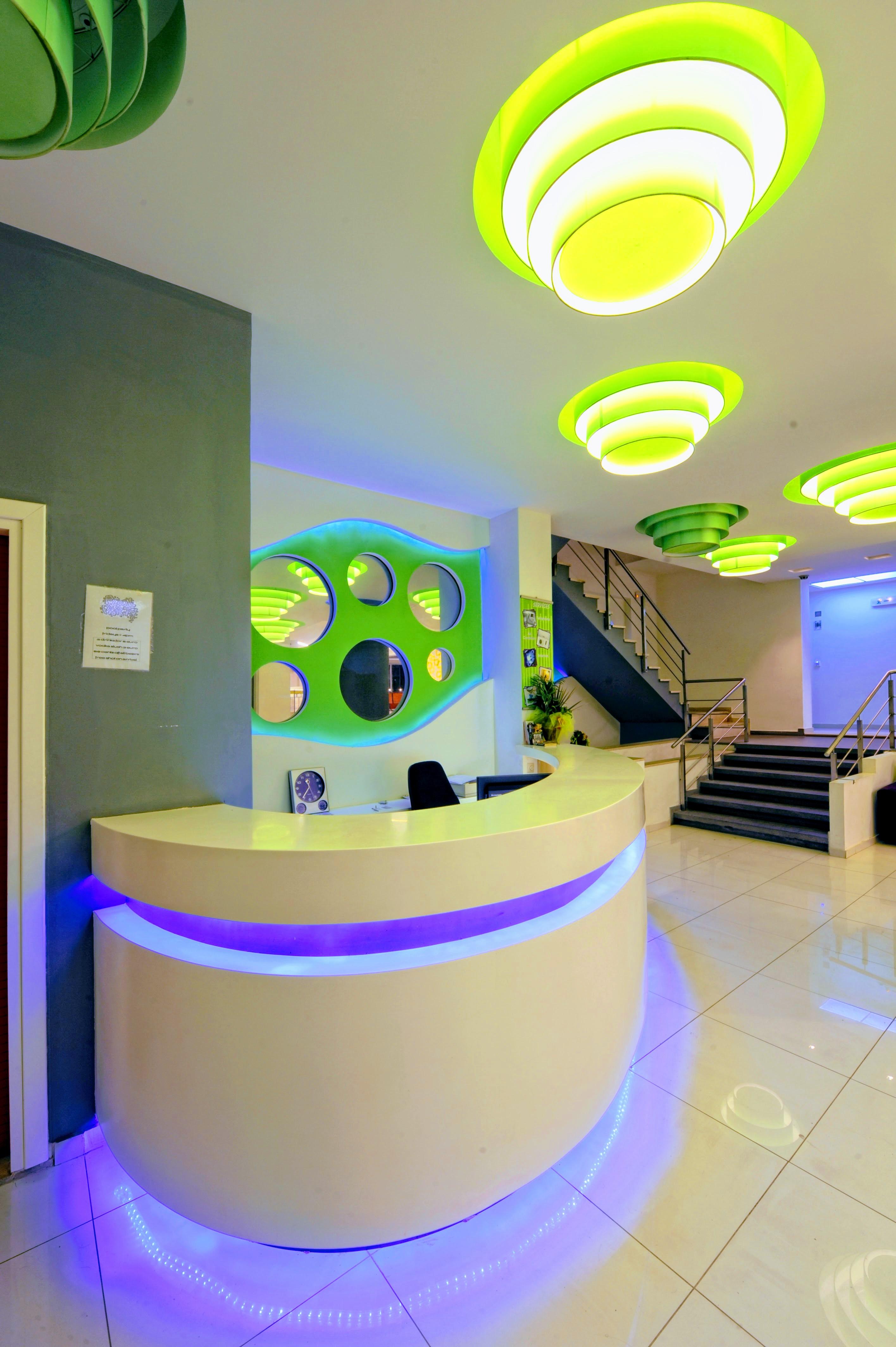 Hermes Hotel Malia Bagian luar foto