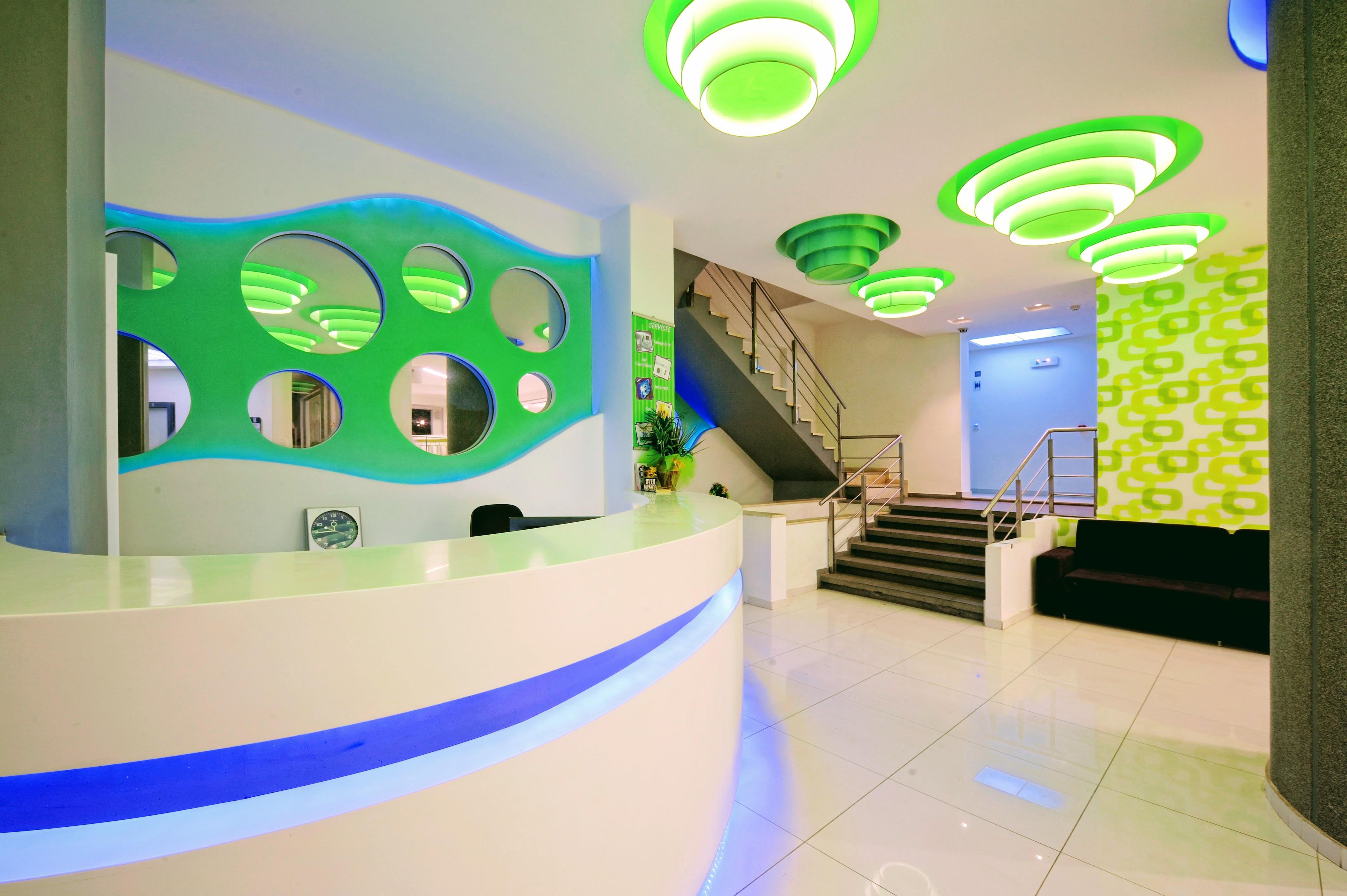 Hermes Hotel Malia Bagian luar foto