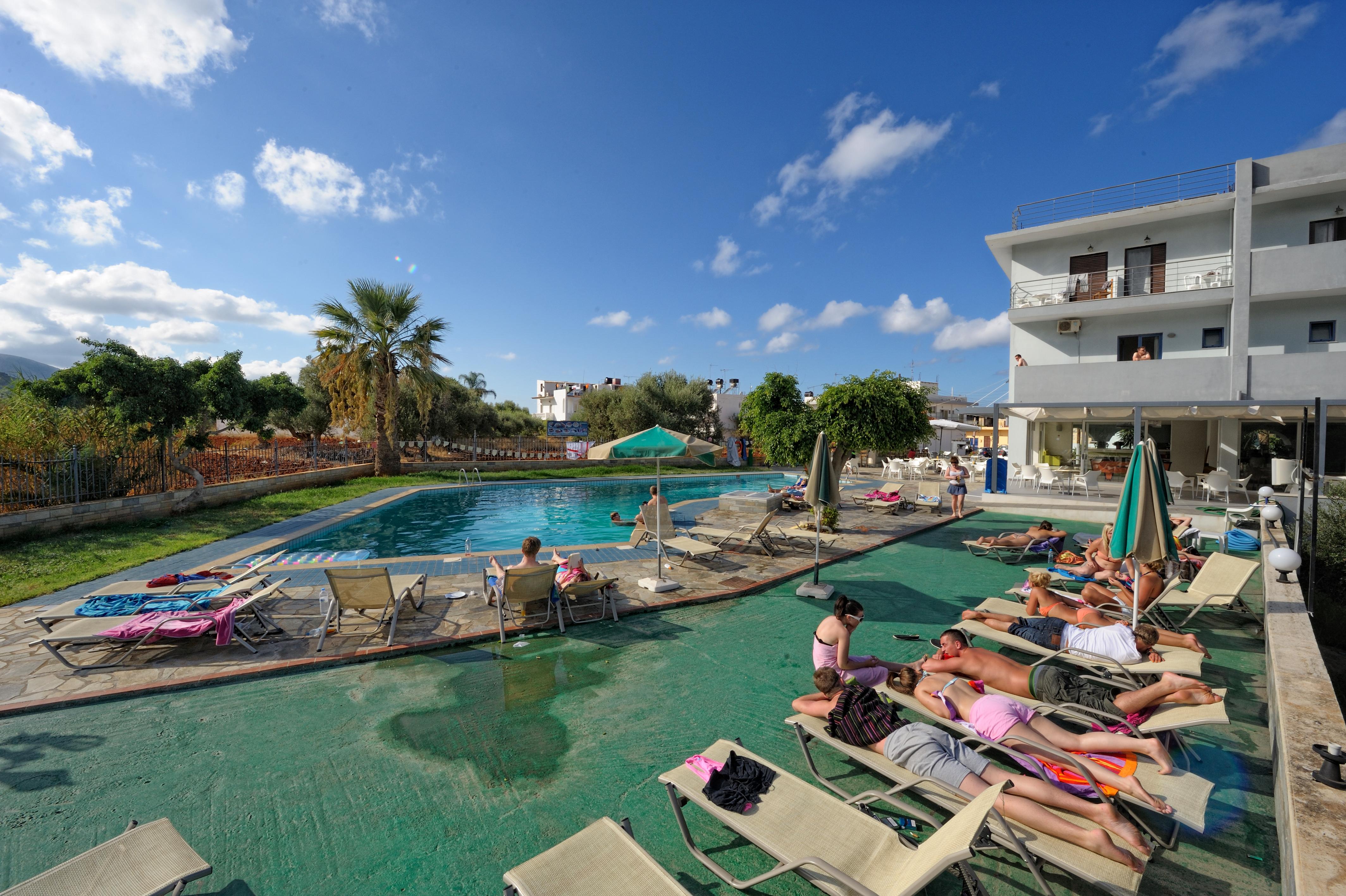 Hermes Hotel Malia Bagian luar foto