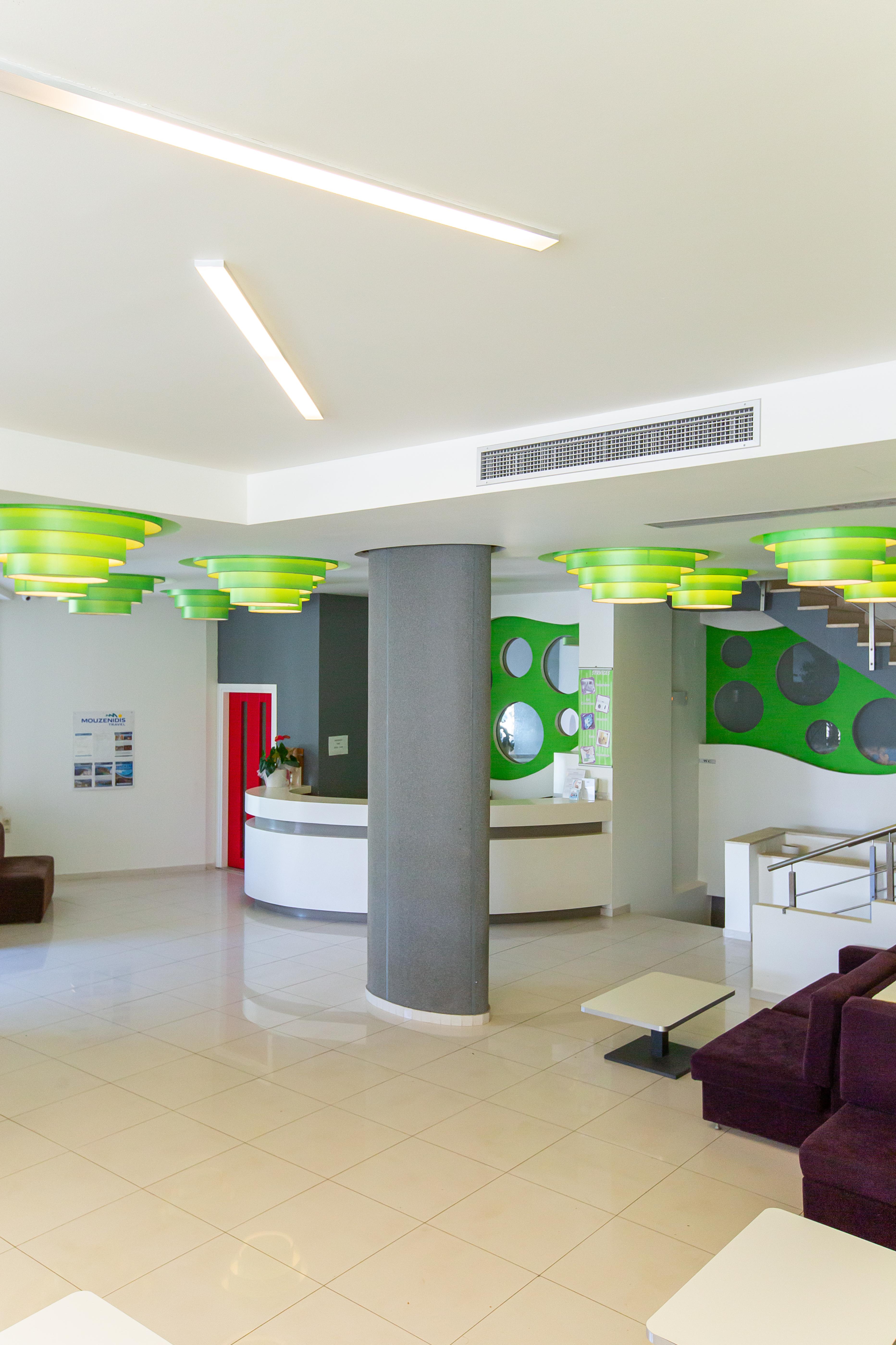 Hermes Hotel Malia Bagian luar foto