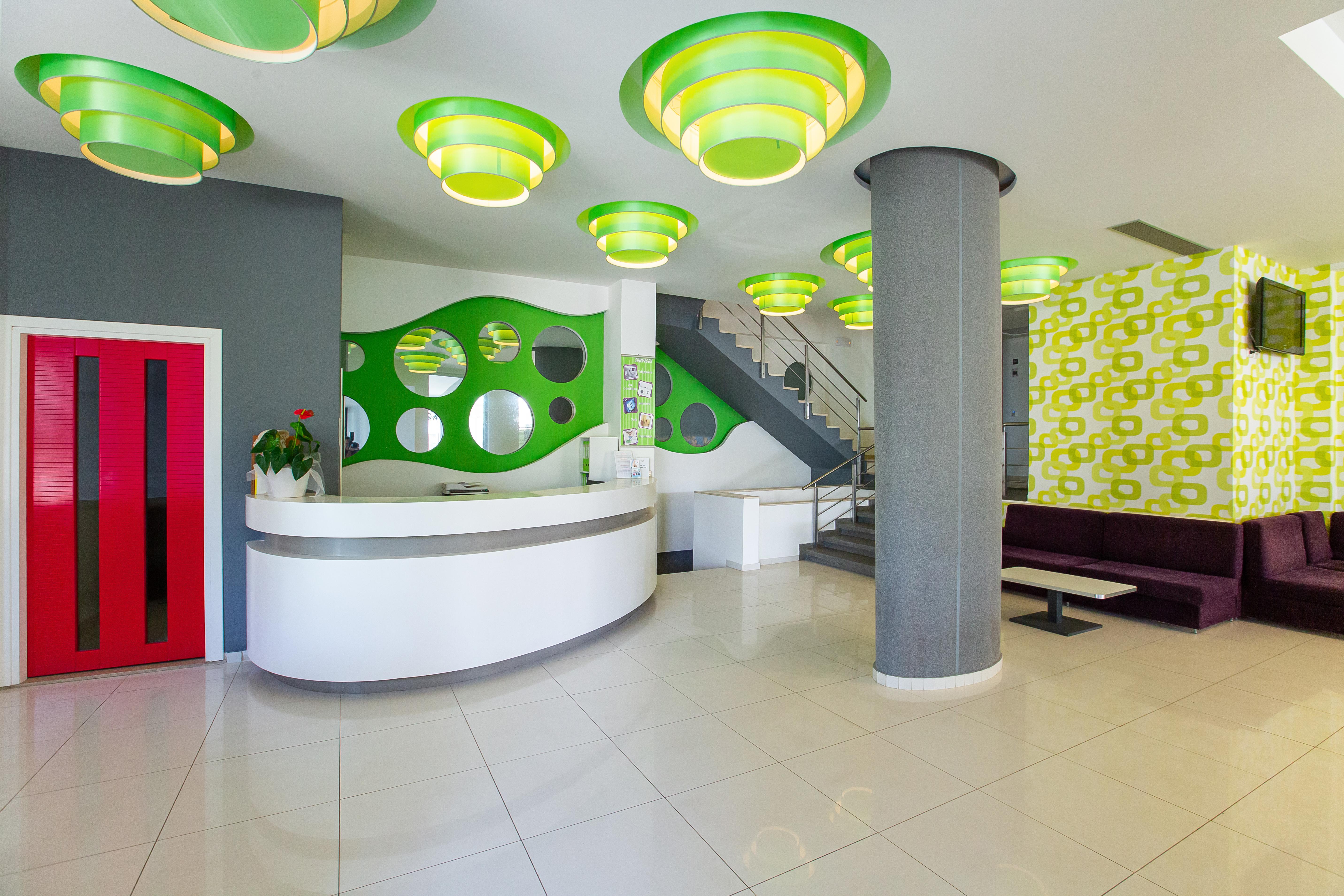 Hermes Hotel Malia Bagian luar foto
