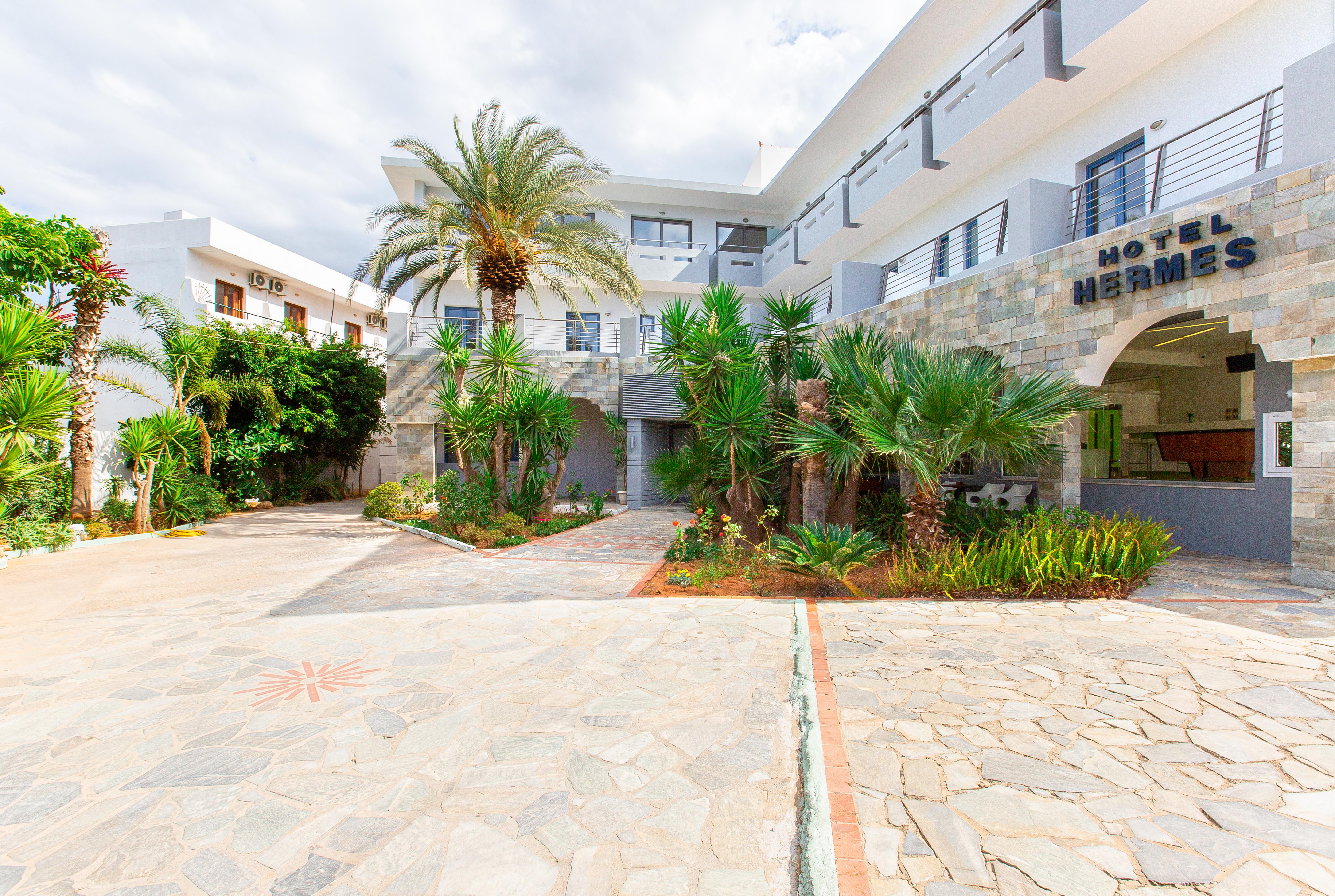 Hermes Hotel Malia Bagian luar foto